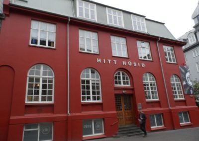 Hitt húsið